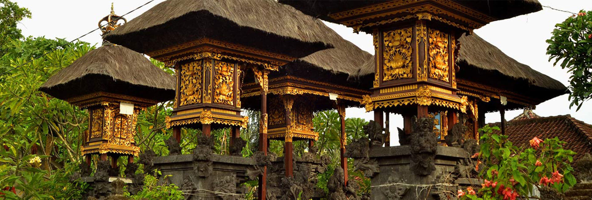 The Iman Villa - Beautiful temples near the villa